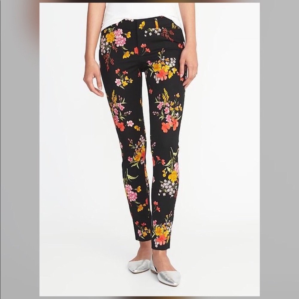 Old Navy Pixie Size 2